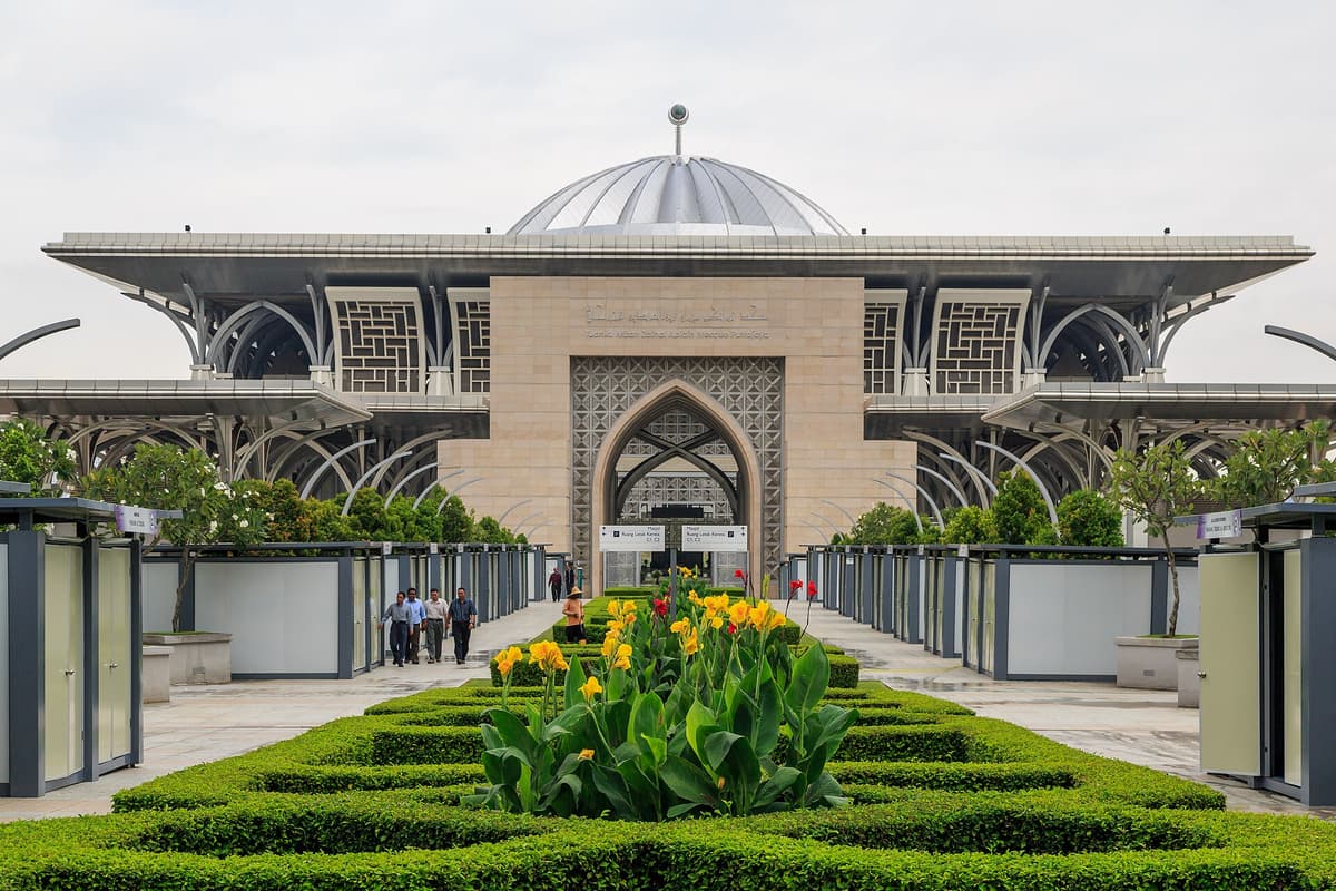 Masjid Tuanku Mizan Zainal Abidin